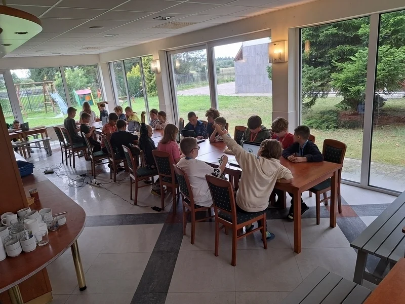 25 2zajecia z konstruowania i programowania robotow.